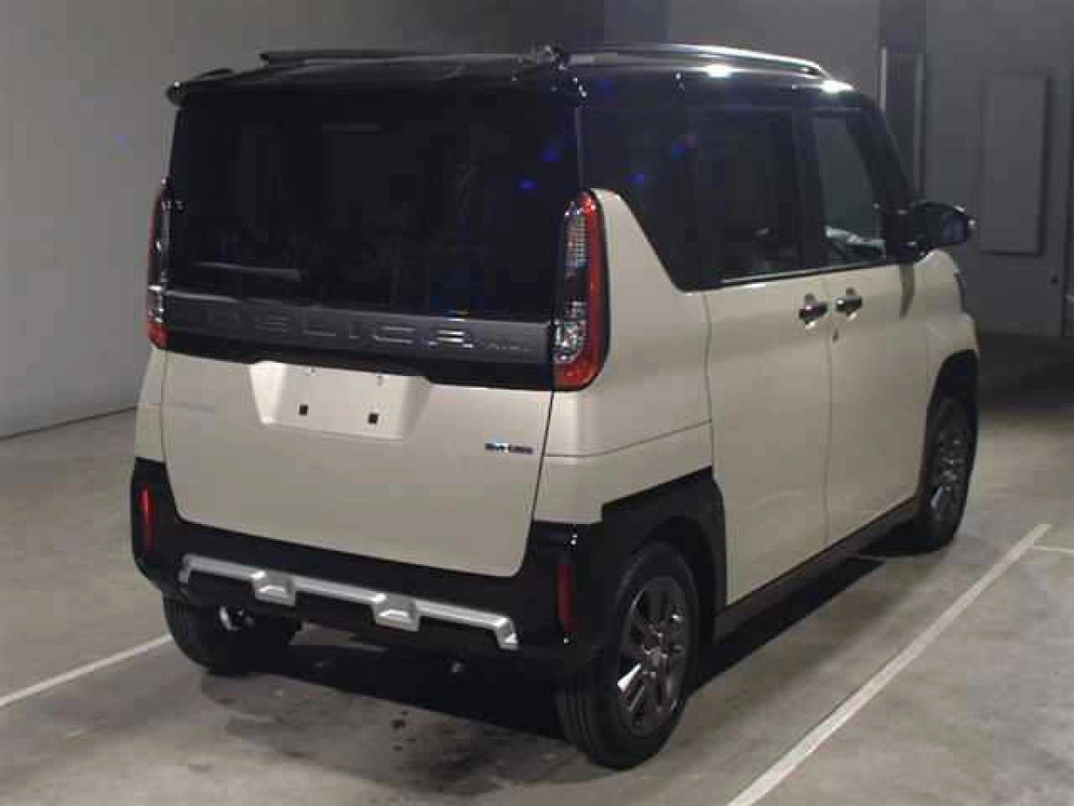 MITSUBISHI DELICA MINI