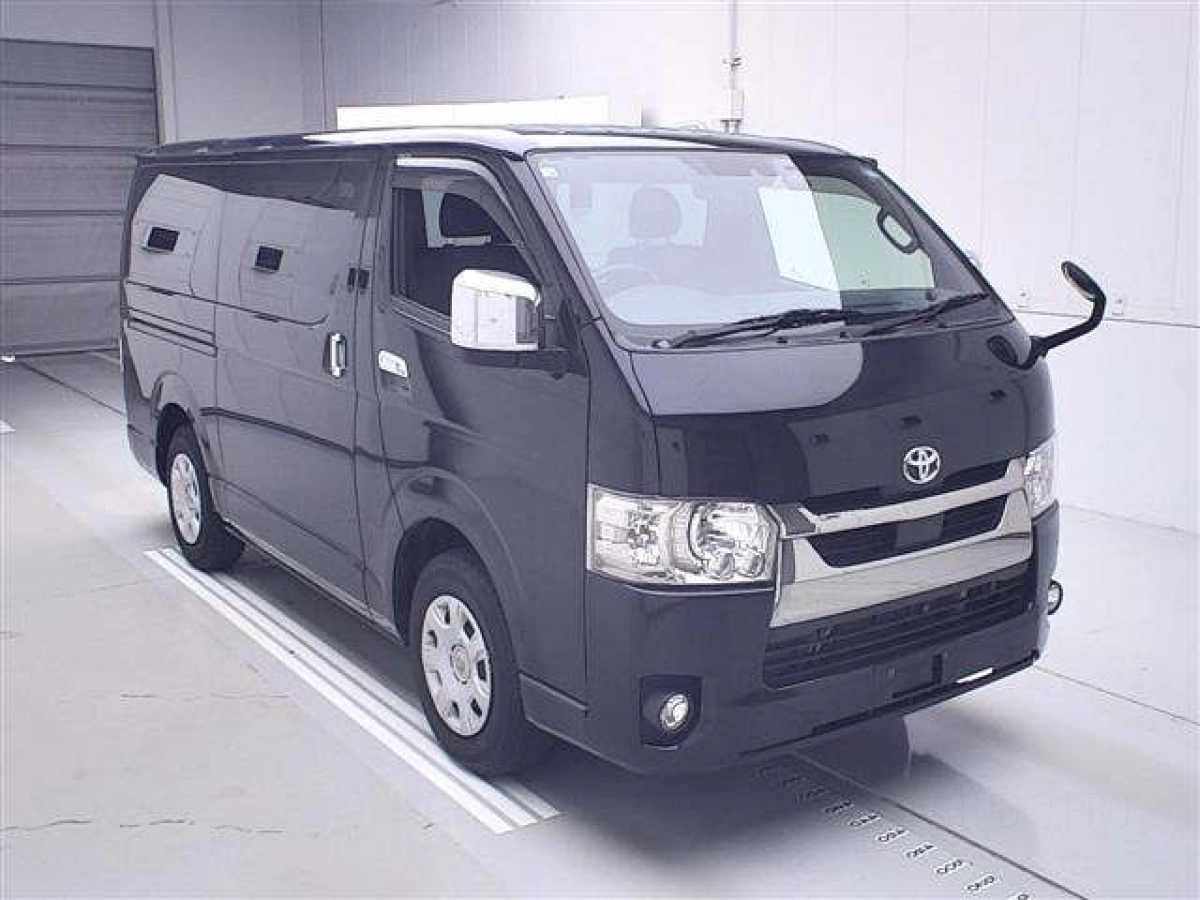 TOYOTA HIACE VAN GDH201V 2020