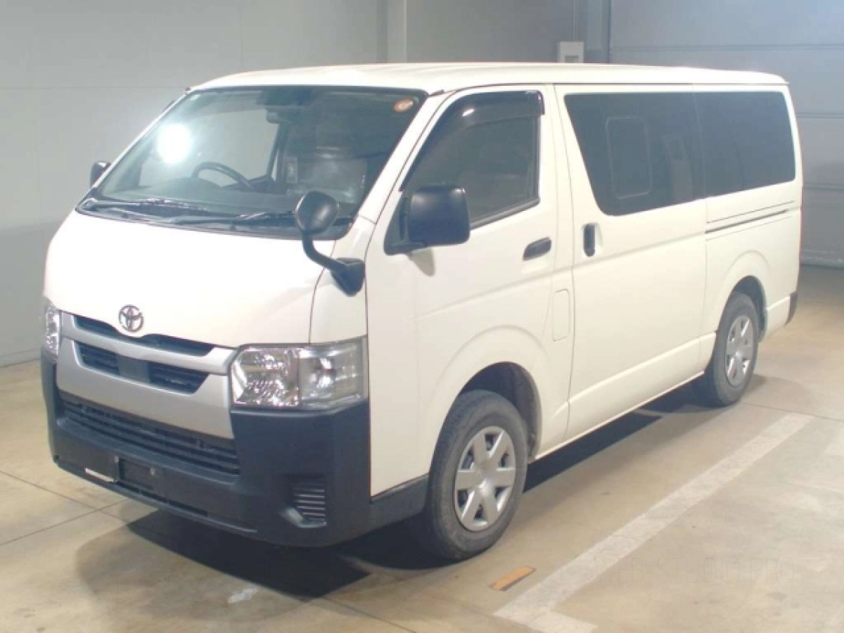 TOYOTA HIACE VAN GDH206V 2023