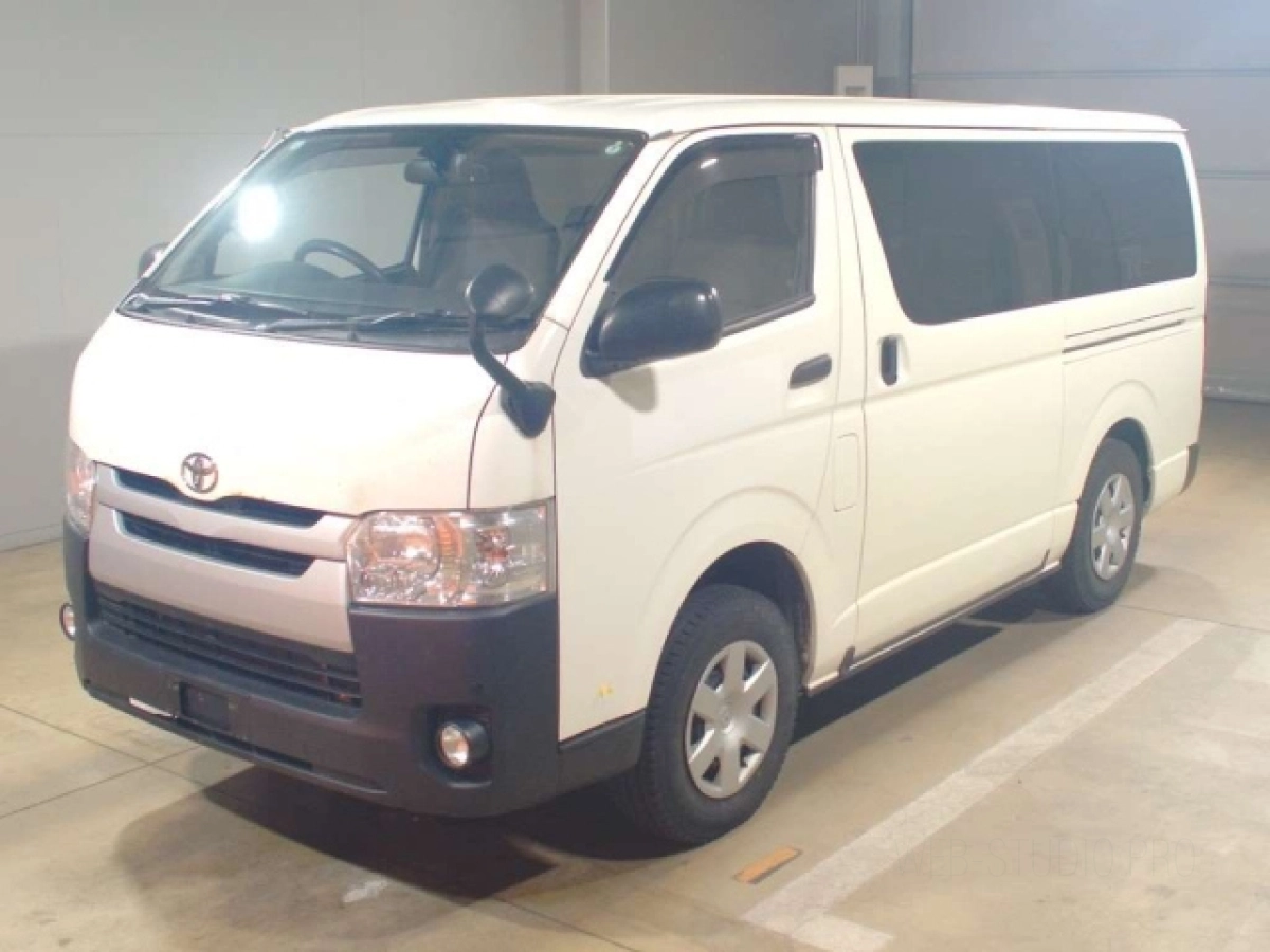 TOYOTA HIACE VAN GDH206V 2019