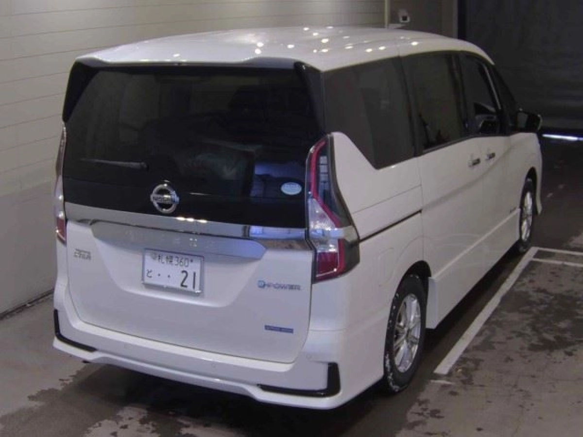 NISSAN SERENA