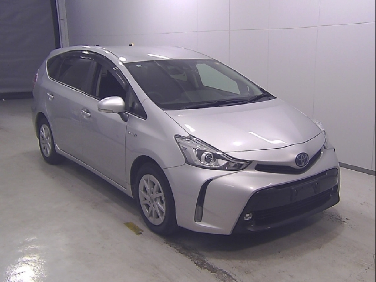TOYOTA PRIUS ALPHA ZVW41W 2019