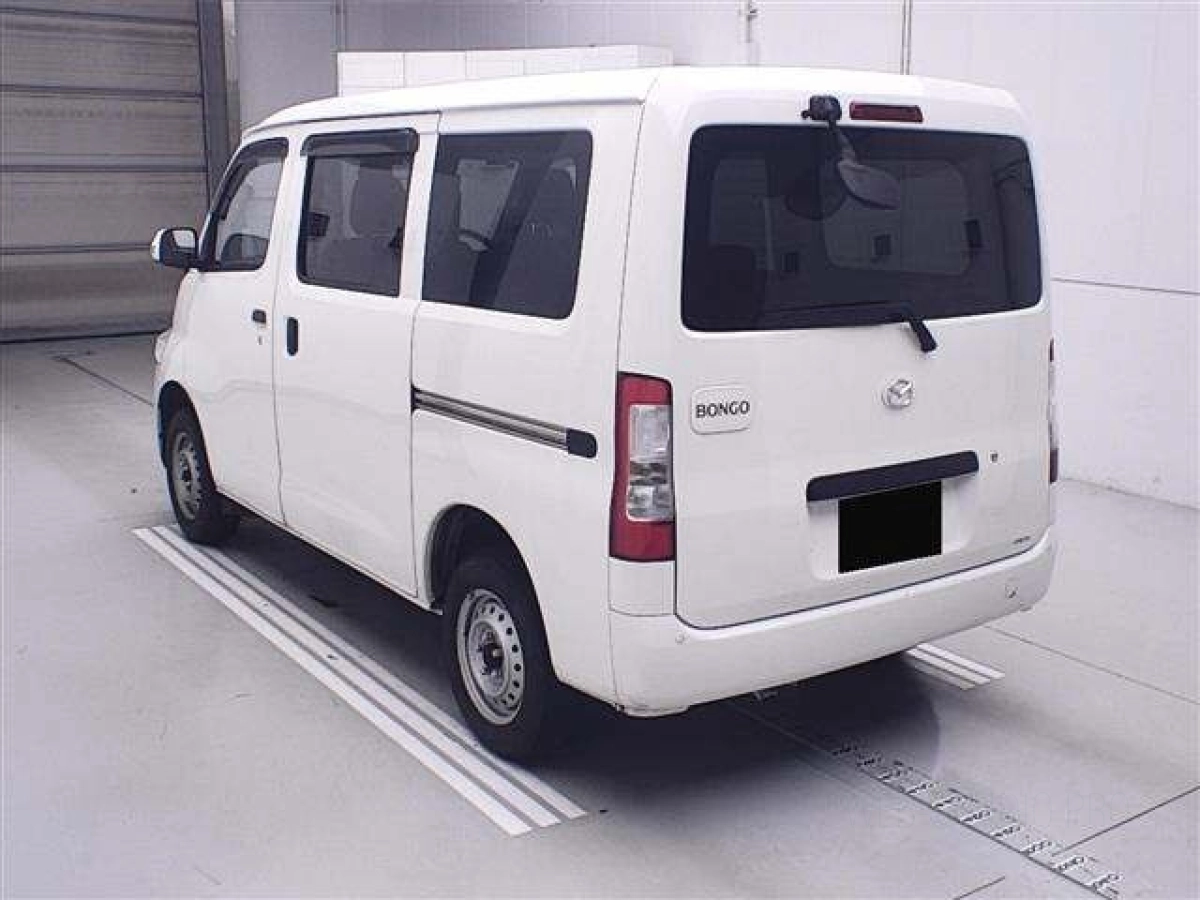 MAZDA BONGO VAN