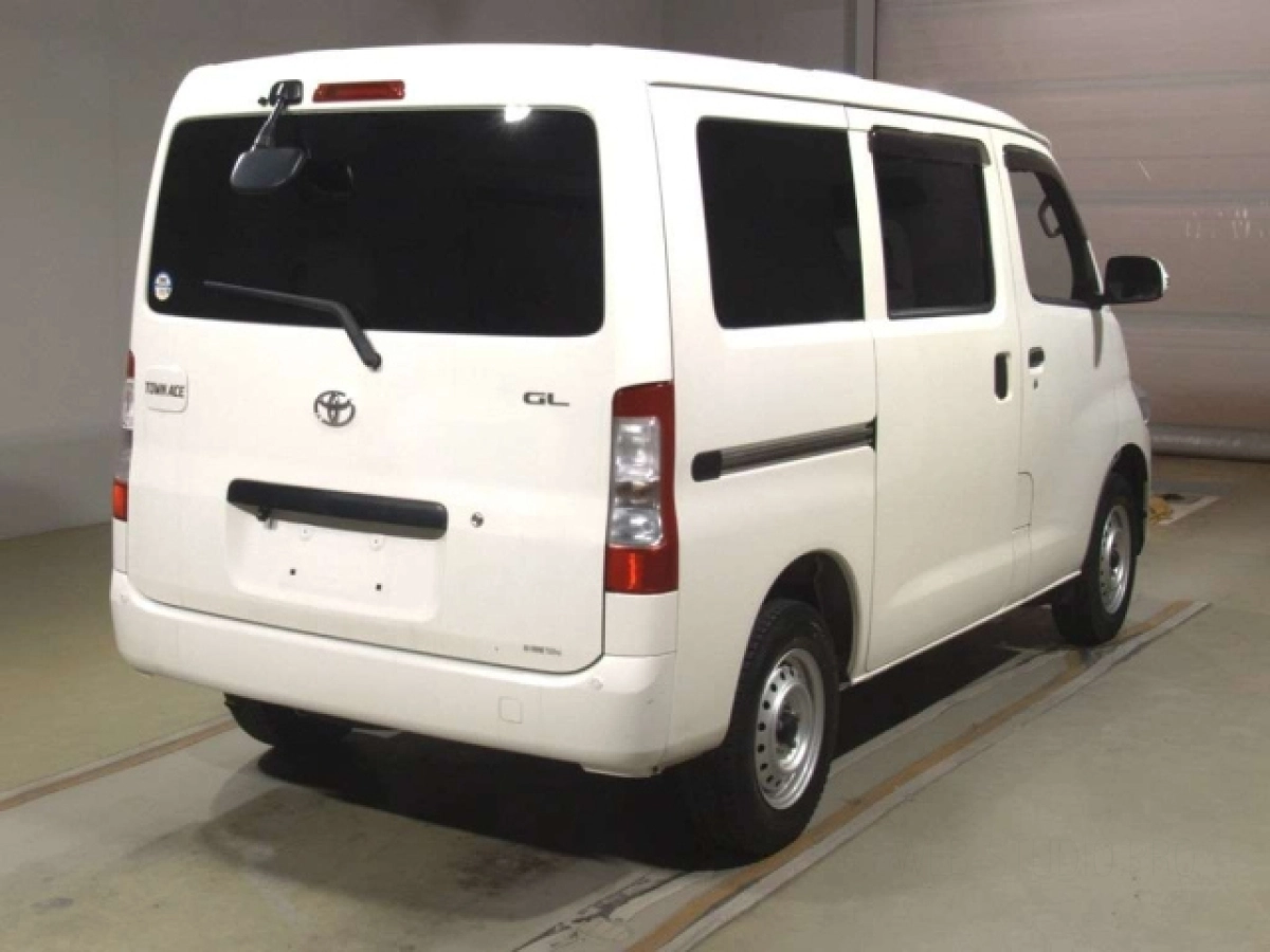 TOYOTA TOWN ACE VAN