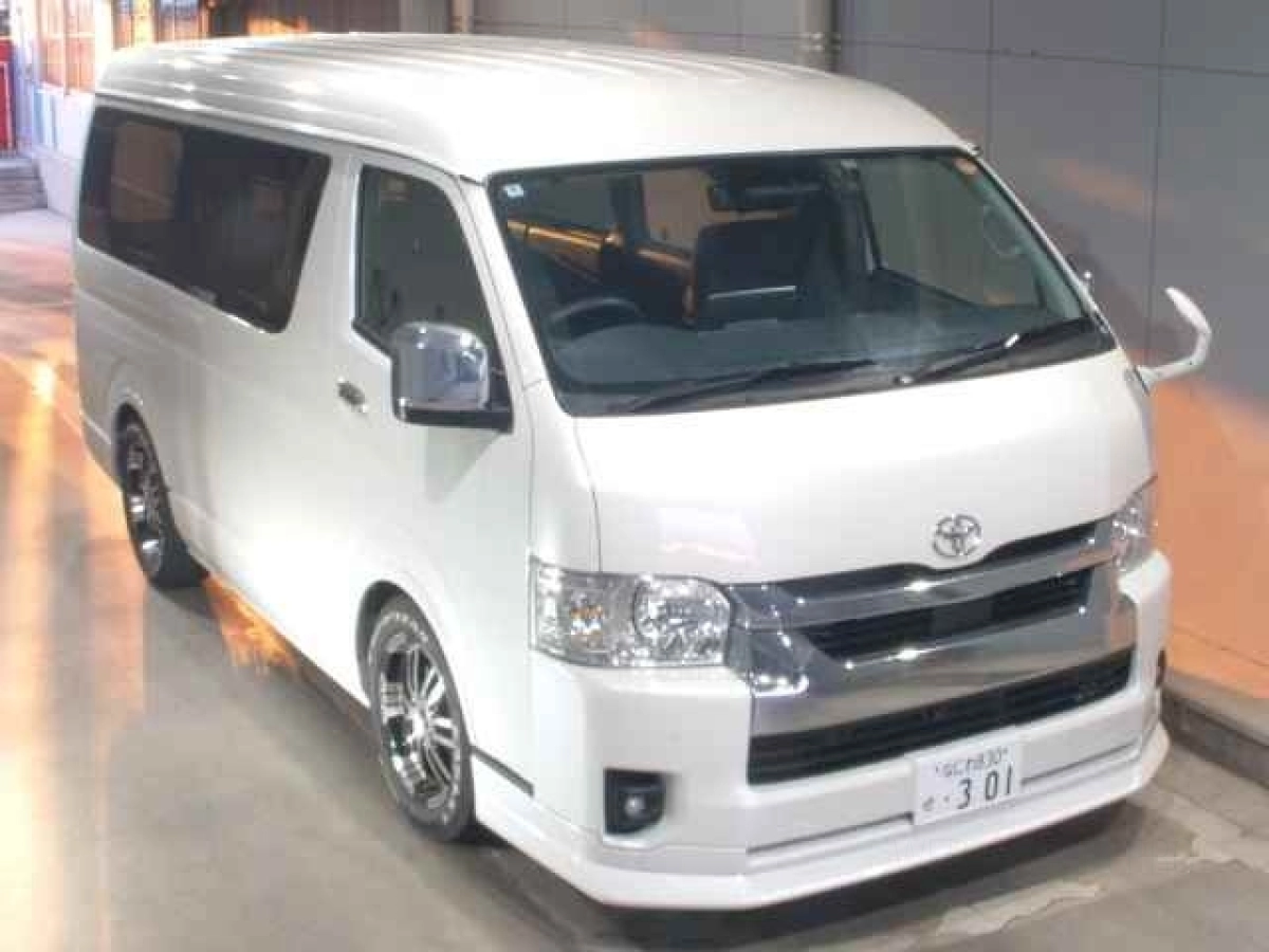 TOYOTA HIACE TRH214W 2023