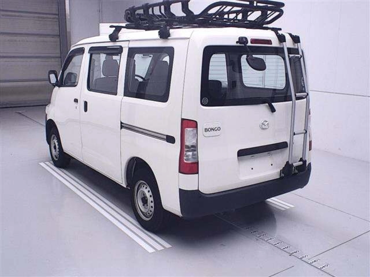 MAZDA BONGO VAN
