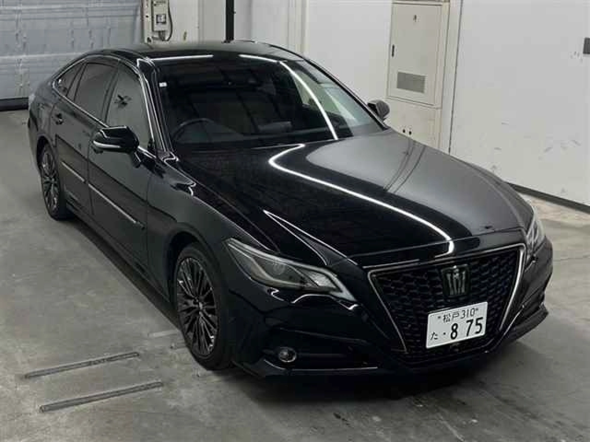 TOYOTA CROWN ARS220 2020