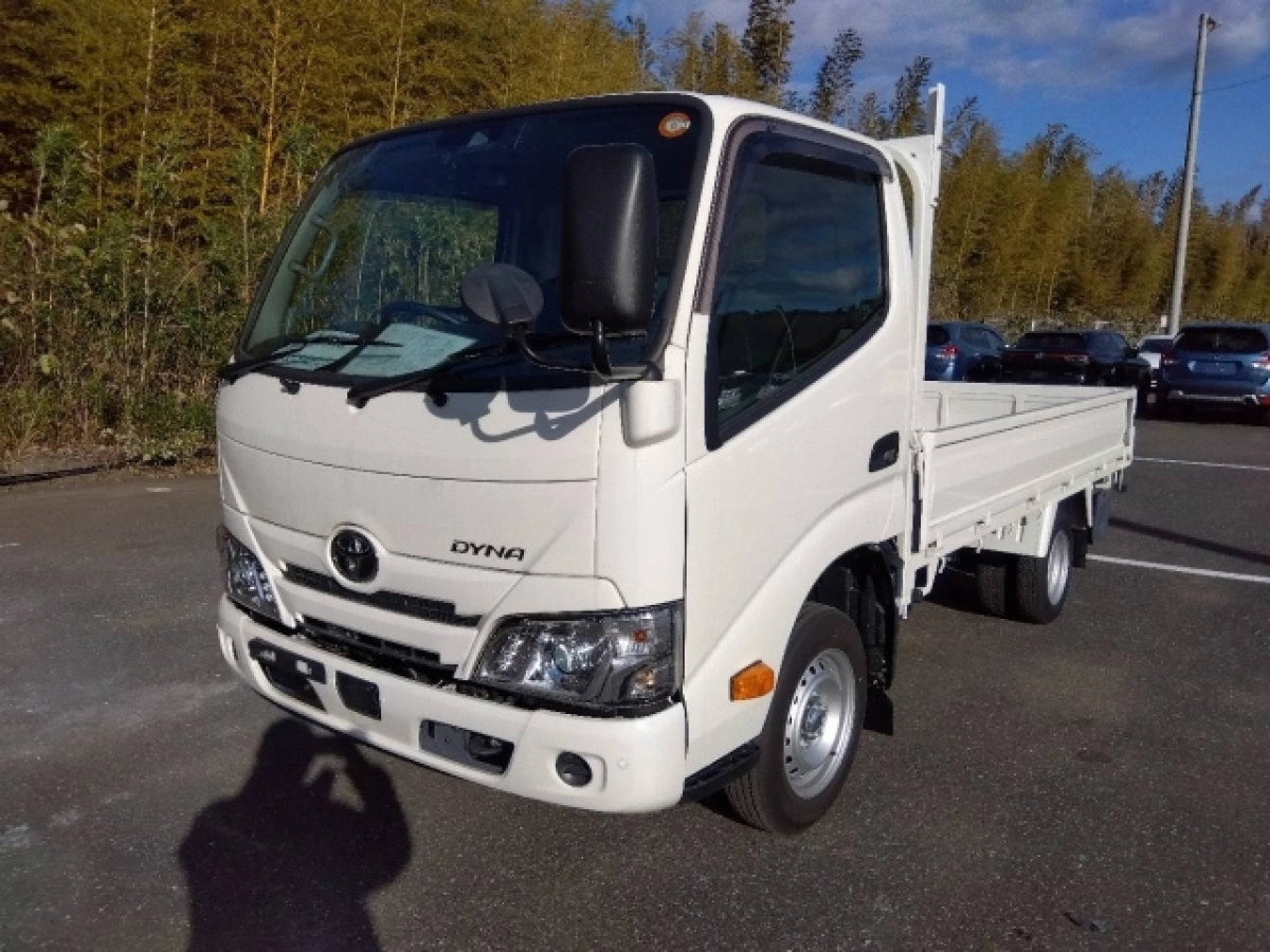 TOYOTA DYNA TRY230 2025