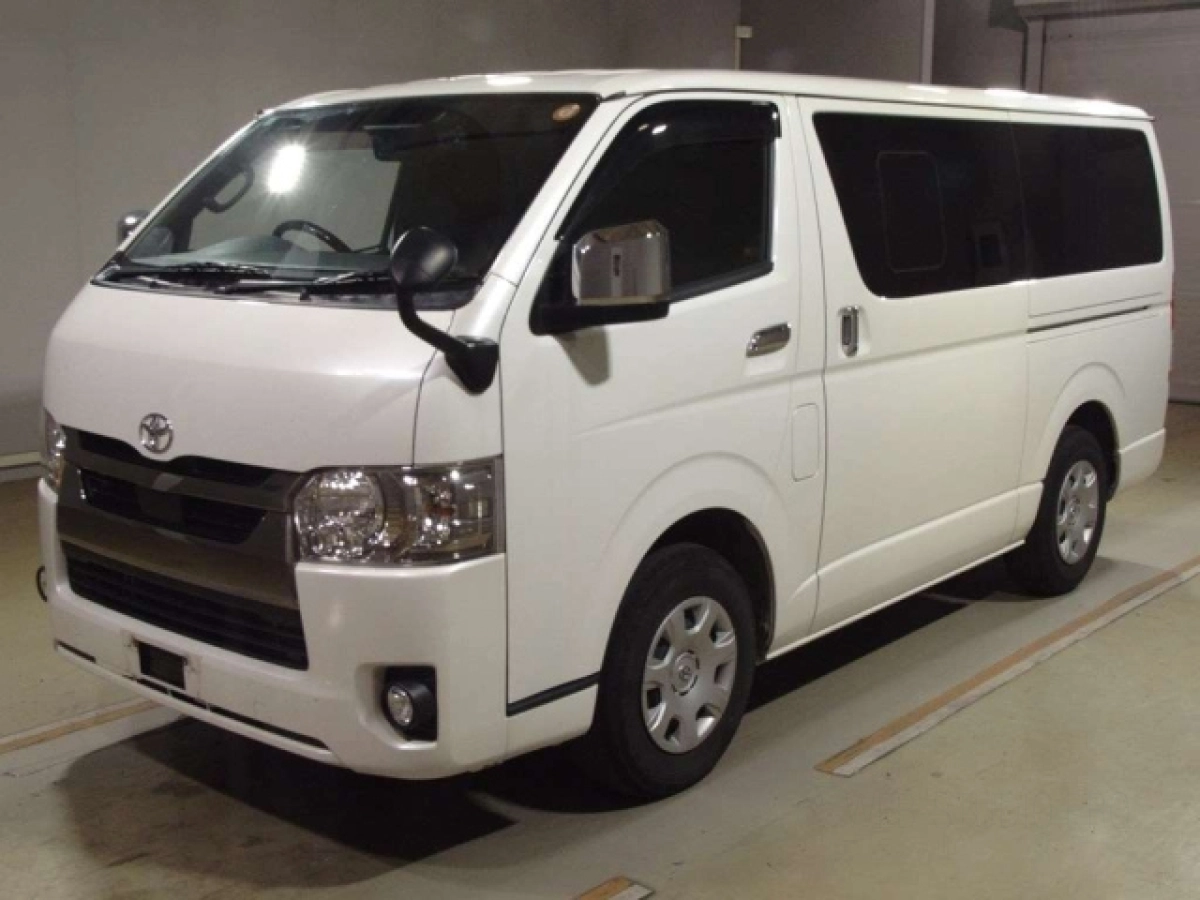 TOYOTA HIACE VAN TRH200V 2021