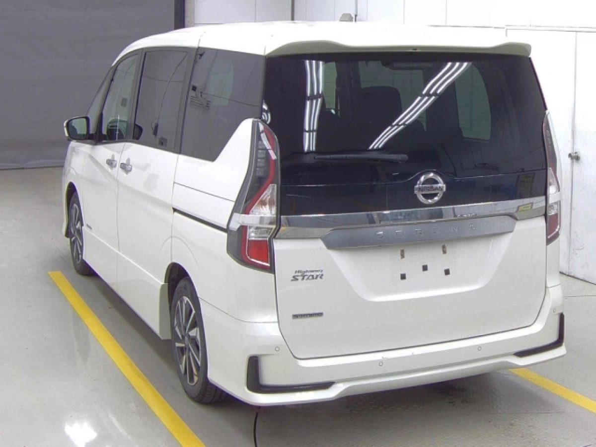 NISSAN SERENA