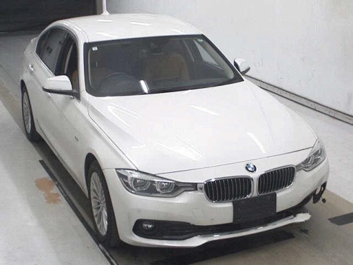 BMW 3 SERIES 8C20 2019