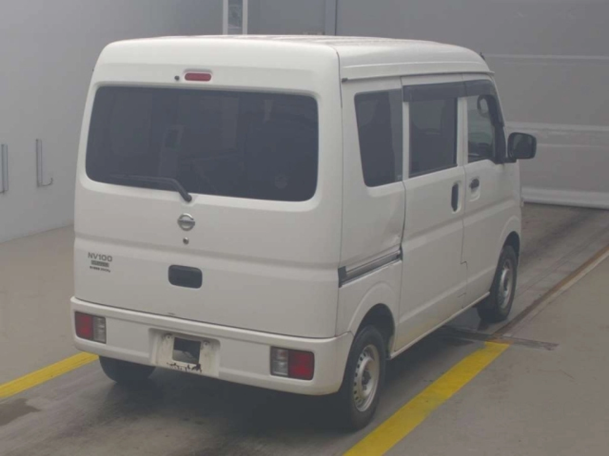 NISSAN CLIPPER VAN