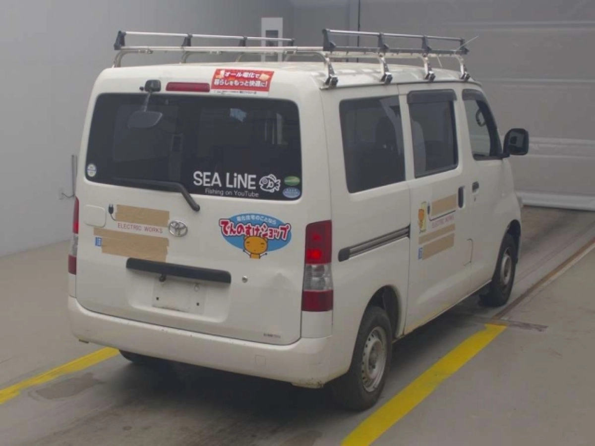 TOYOTA LITE ACE VAN