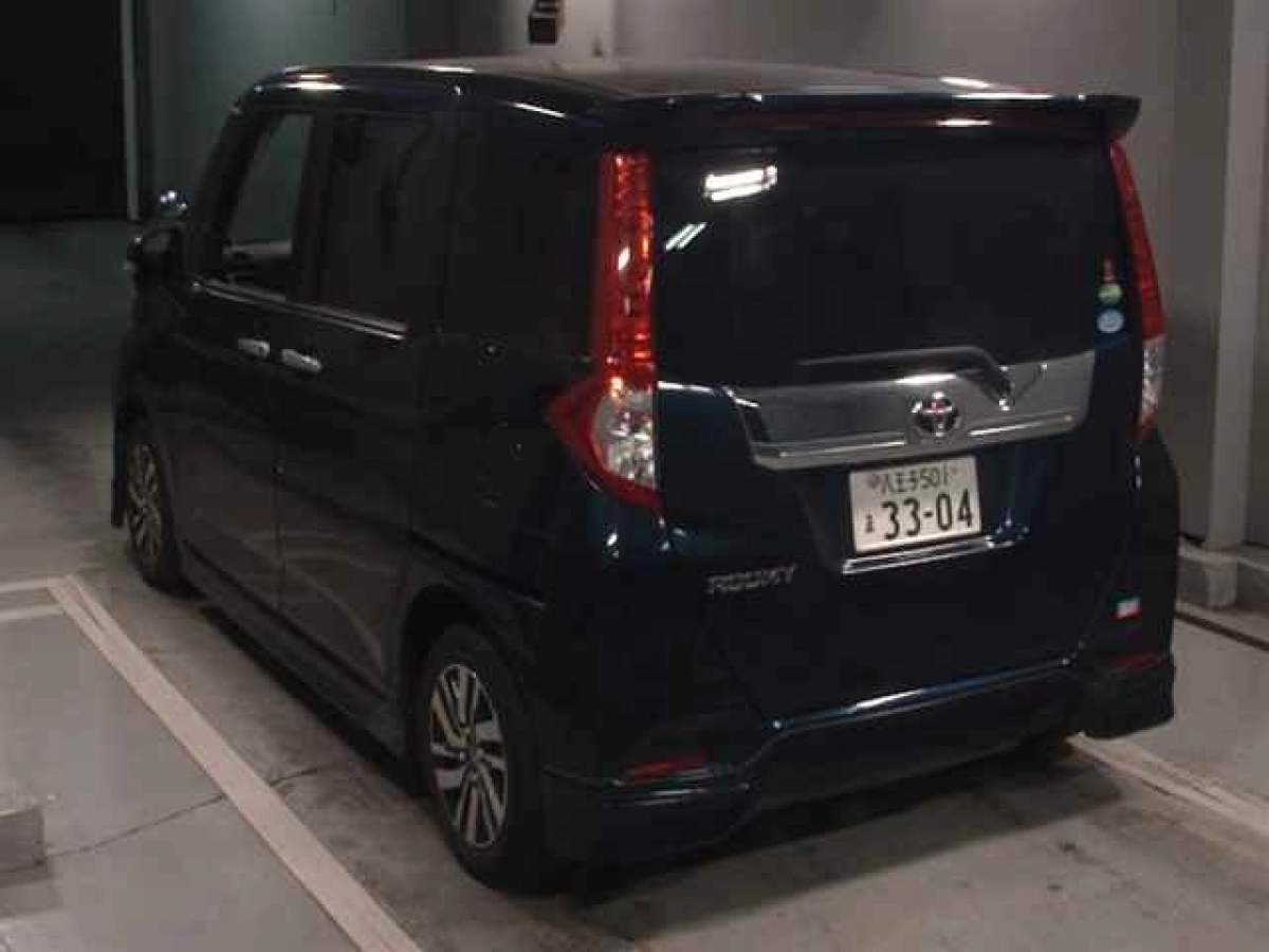 TOYOTA ROOMY