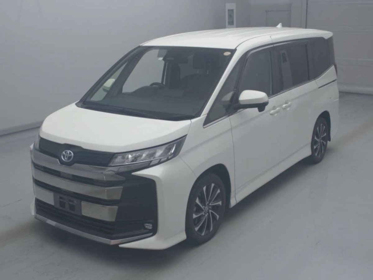 TOYOTA NOAH ZWR90W 2023