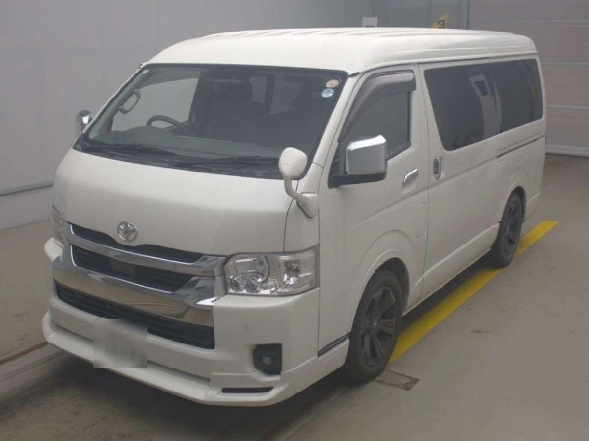 TOYOTA HIACE TRH214W 2022
