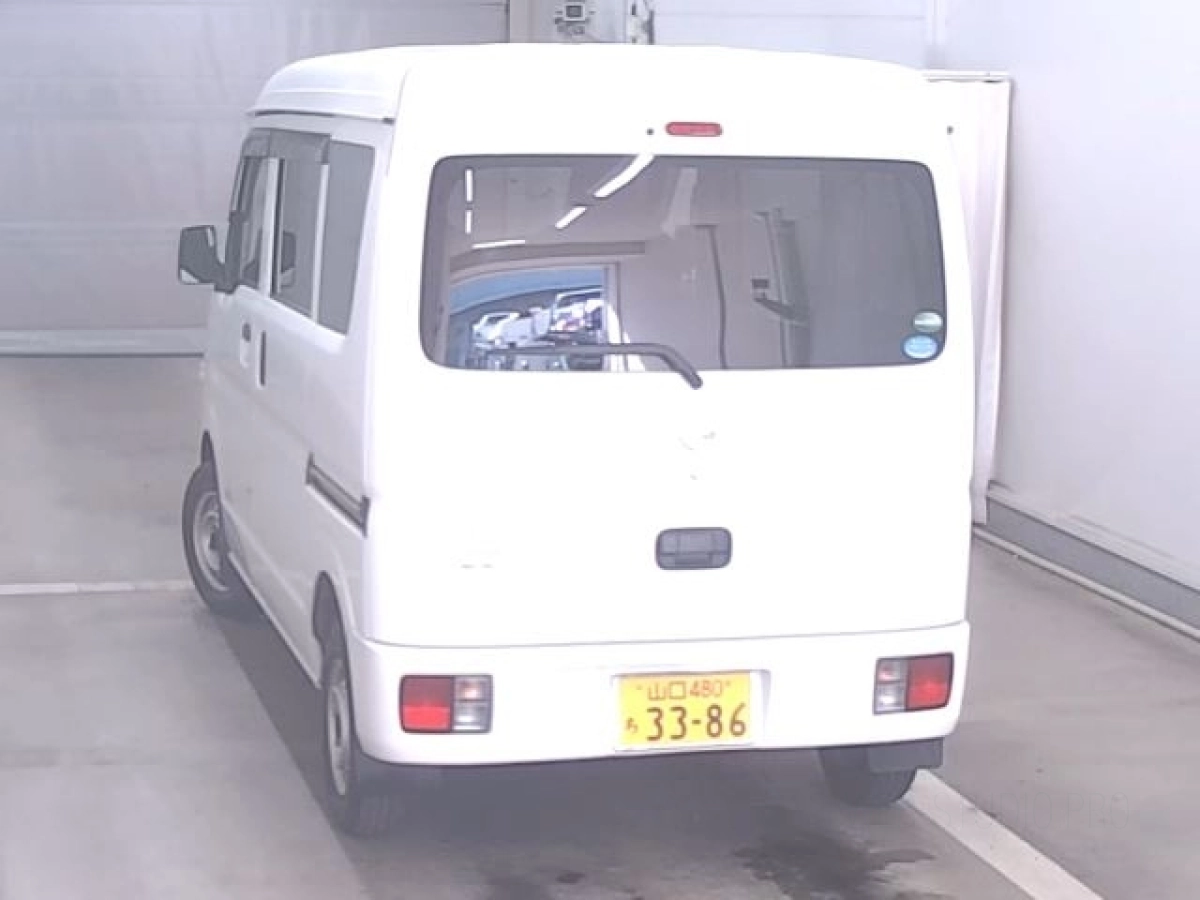 NISSAN CLIPPER VAN