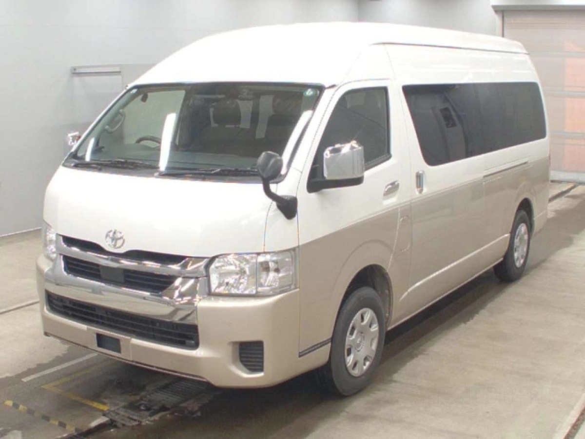 TOYOTA HIACE TRH229W 2022
