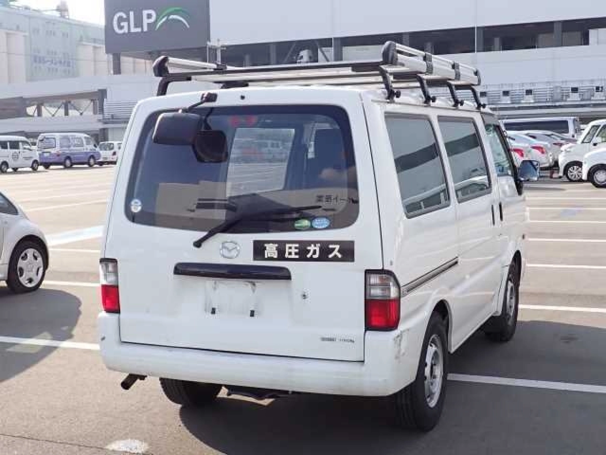 MAZDA BONGO VAN