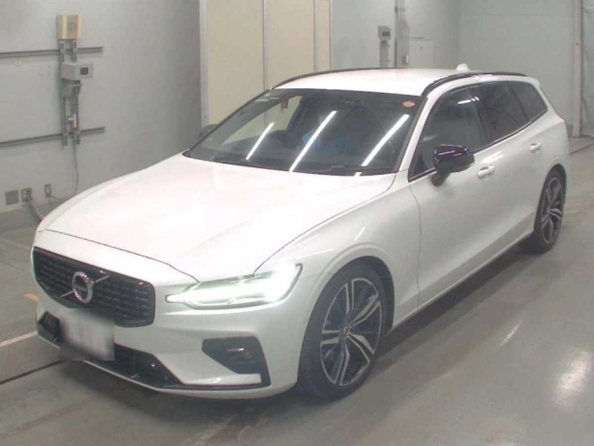 VOLVO V60 ZB420TM 2022