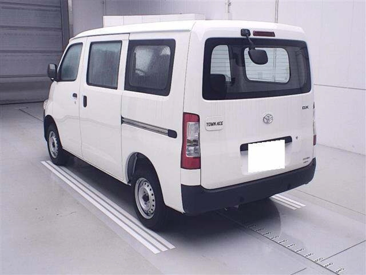 TOYOTA TOWN ACE VAN