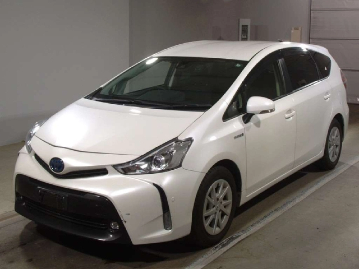TOYOTA PRIUS ALPHA ZVW41W 2020