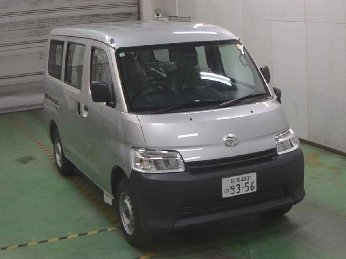 TOYOTA TOWN ACE VAN S413M 2025