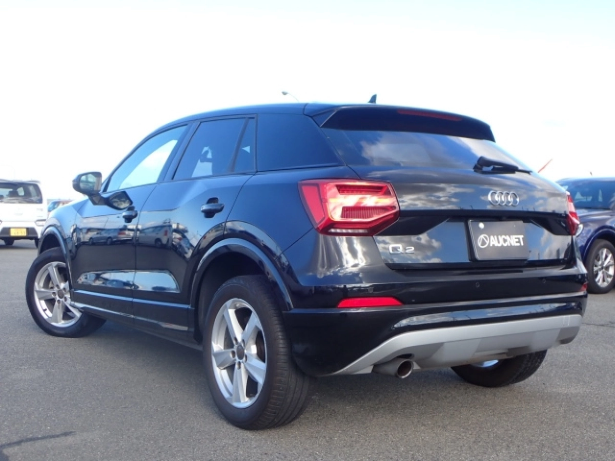 AUDI Q2