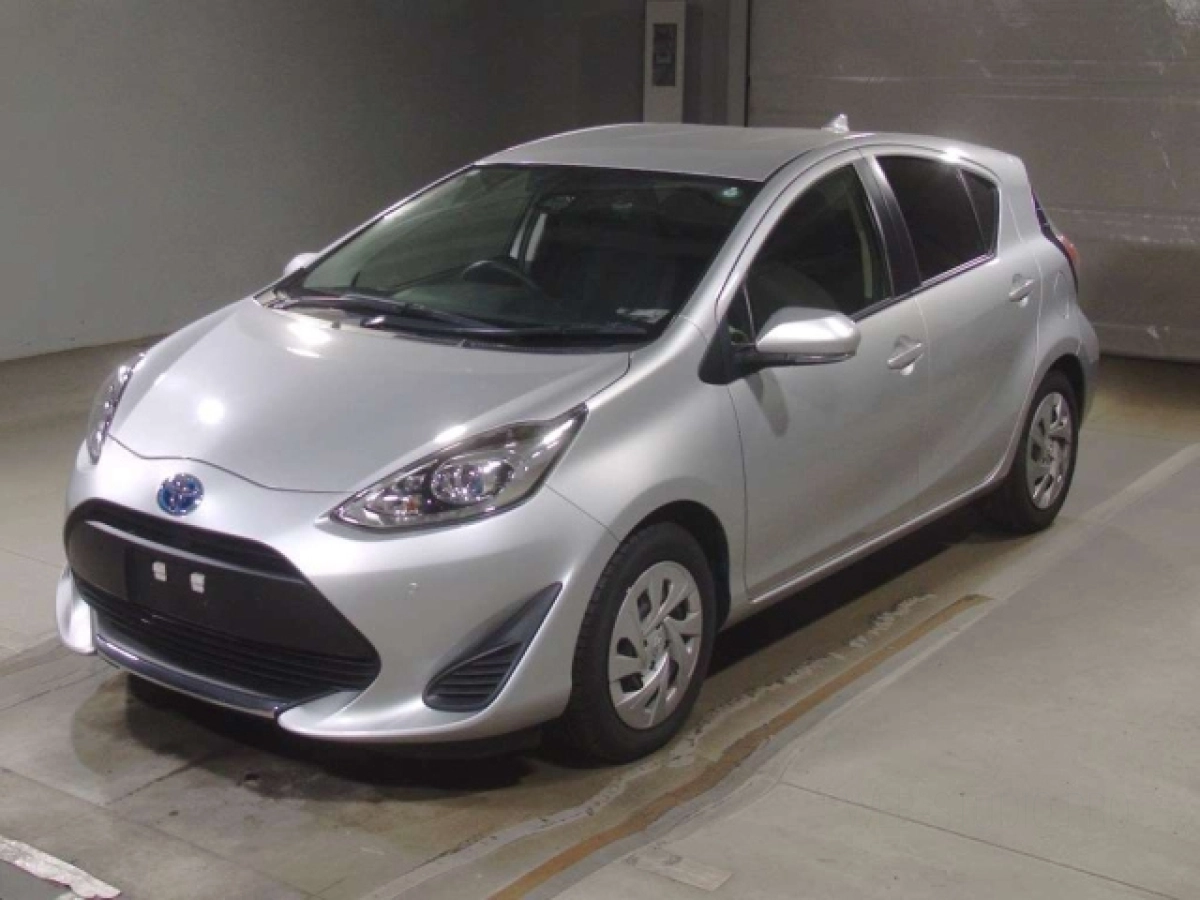 TOYOTA AQUA NHP10 2020