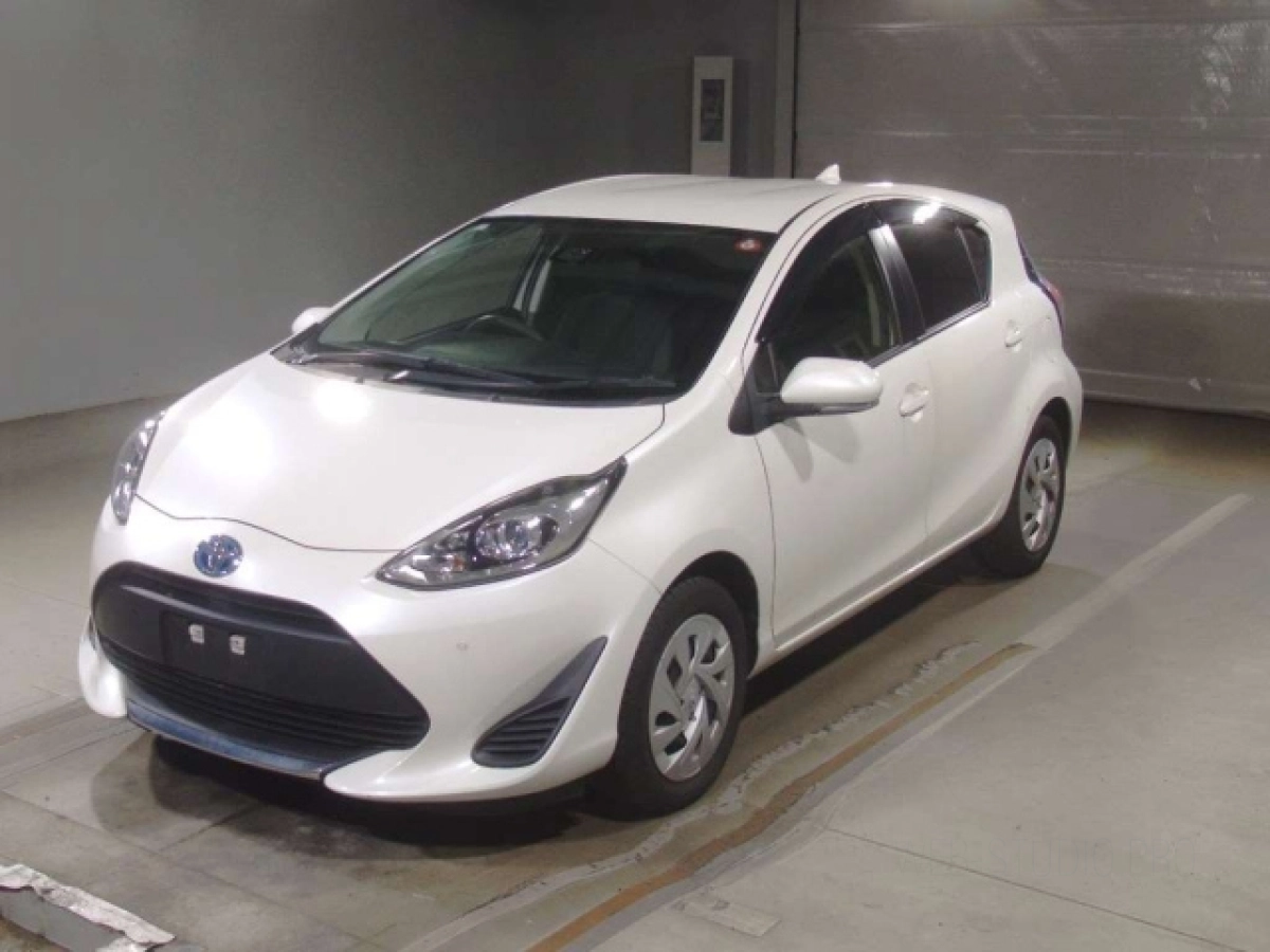 TOYOTA AQUA NHP10 2020