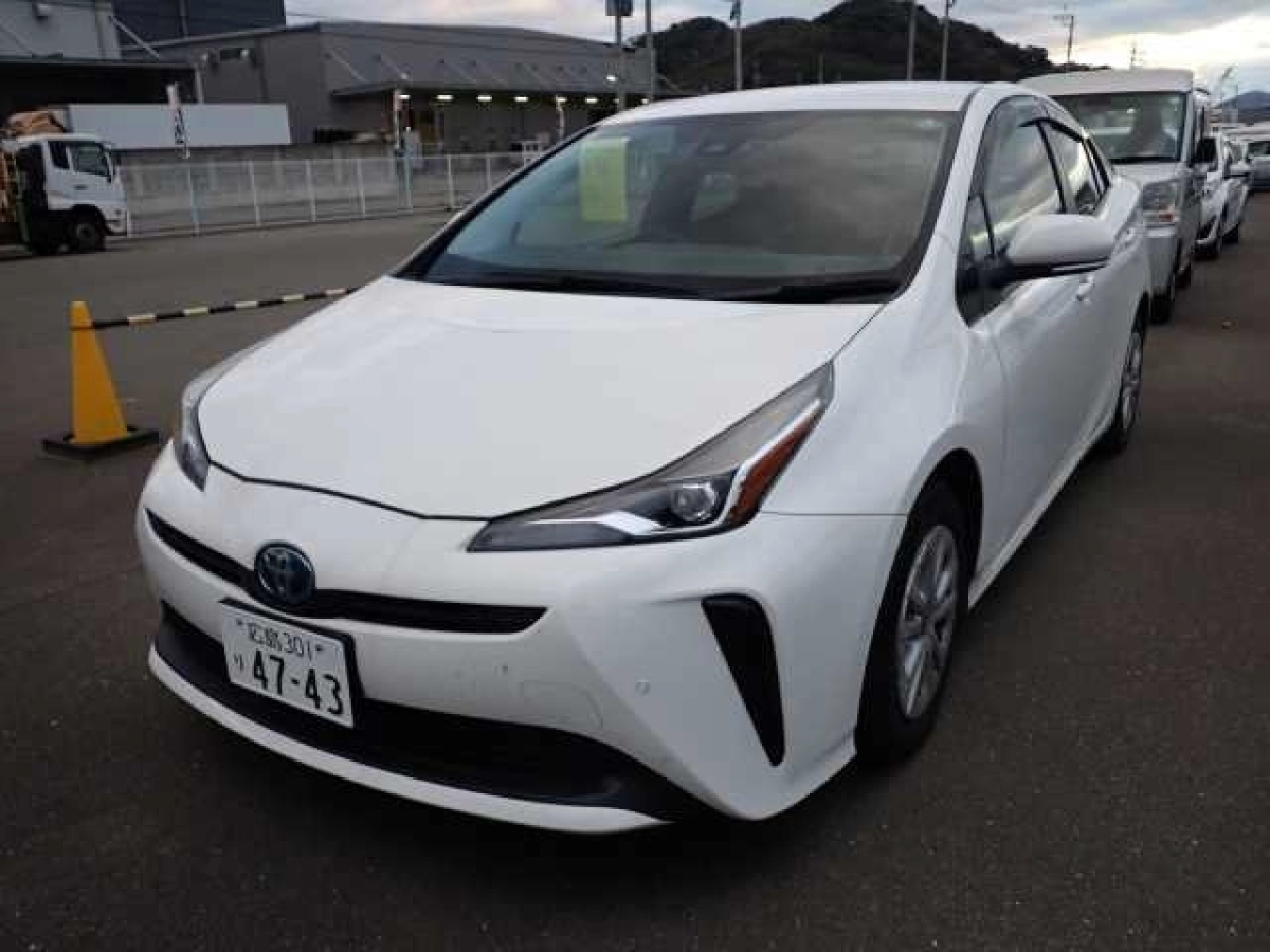 TOYOTA PRIUS ZVW55 2020