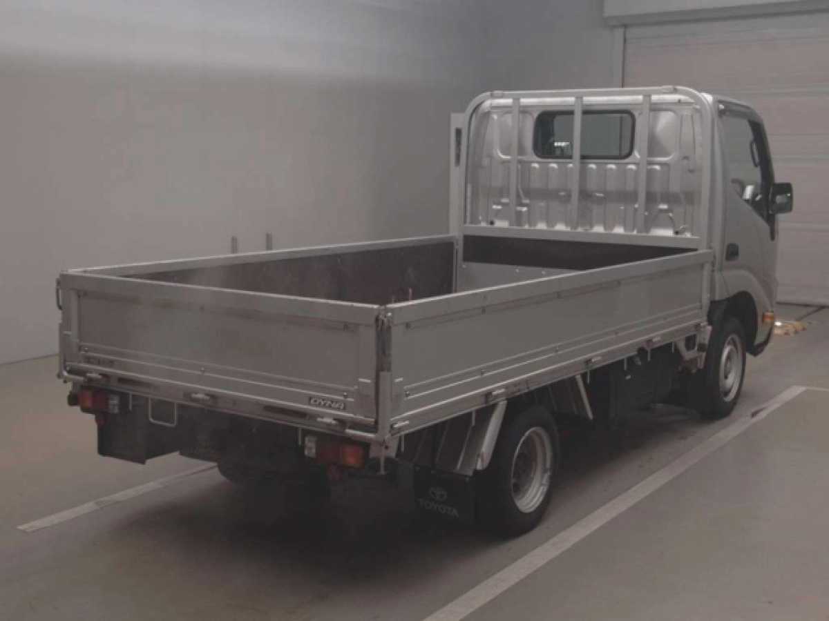 TOYOTA DYNA