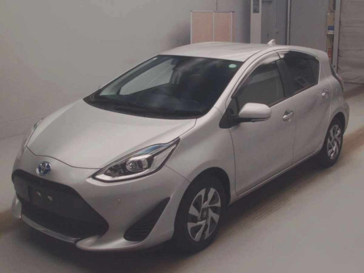TOYOTA AQUA NHP10 2020