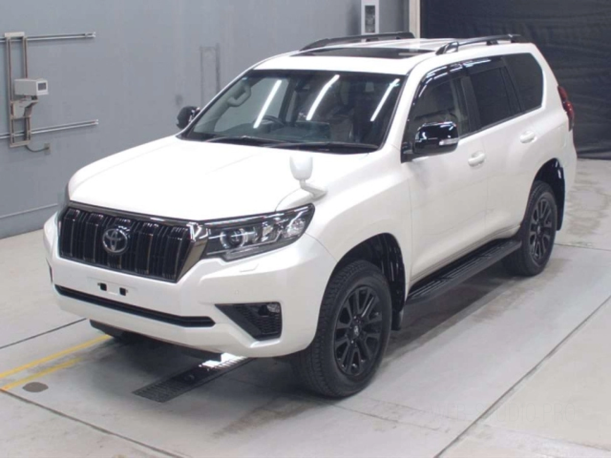 TOYOTA LAND CRUISER PRADO TRJ150W 2021