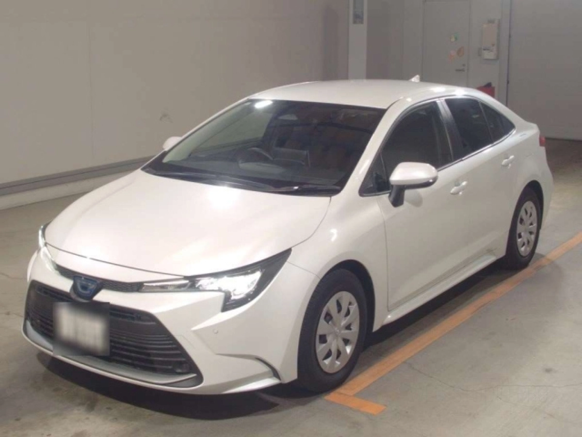 TOYOTA COROLLA ZWE215 2024