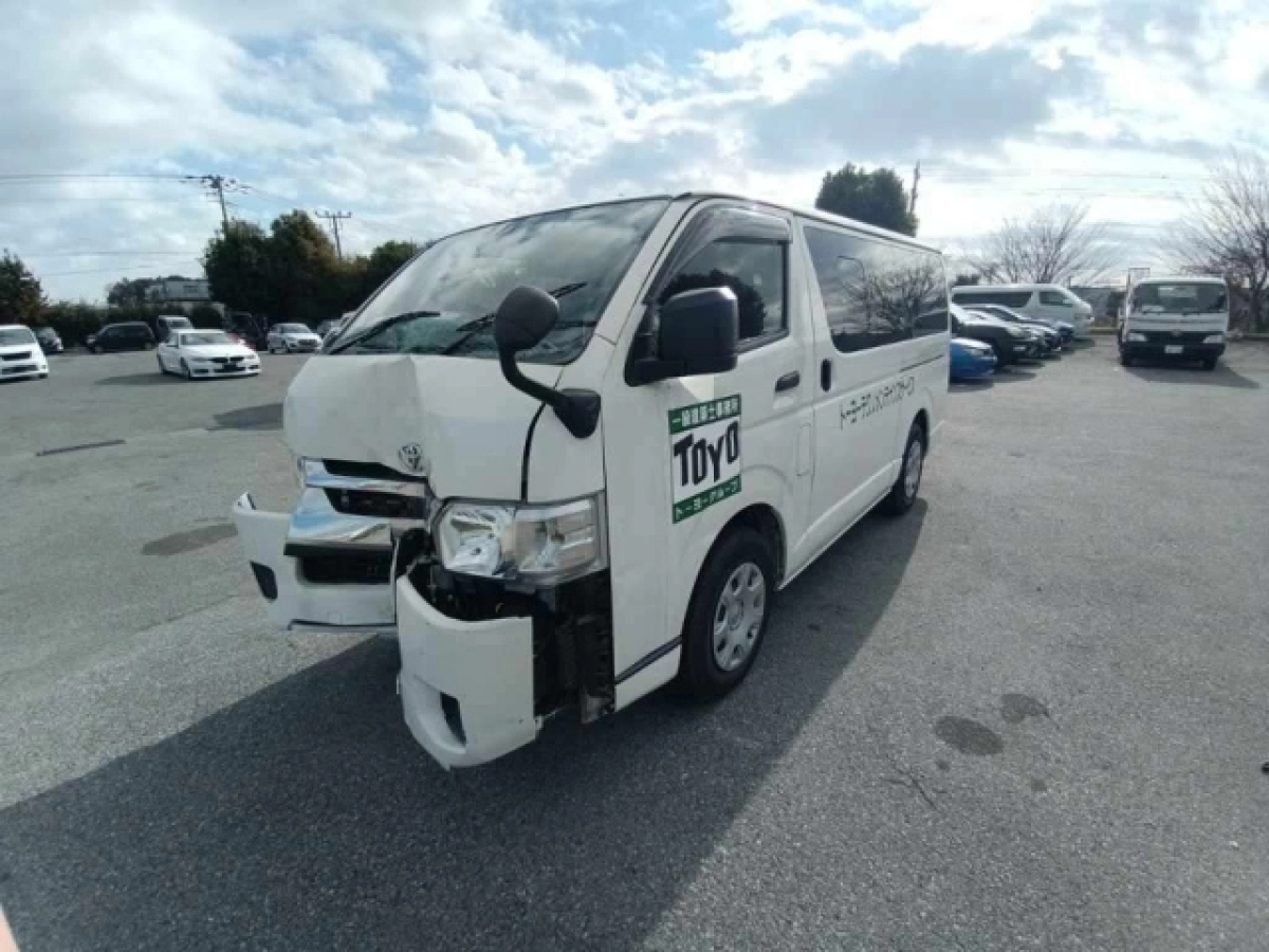 TOYOTA HIACE VAN GDH201V 2020