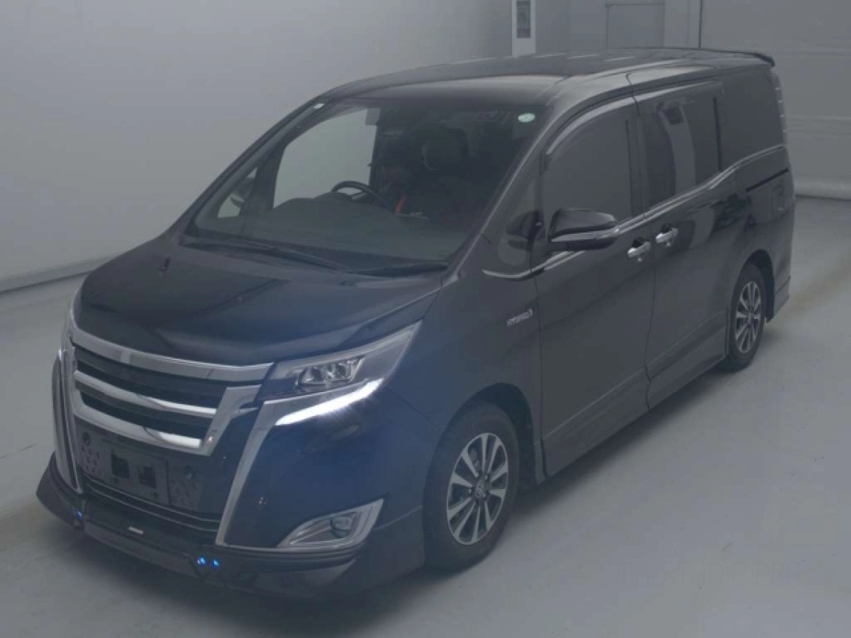 TOYOTA ESQUIRE ZWR80G 2019