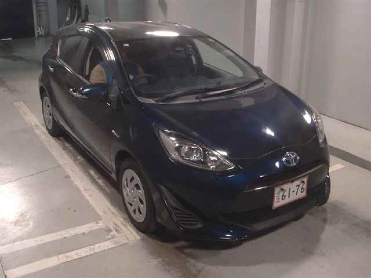 TOYOTA AQUA NHP10 2019