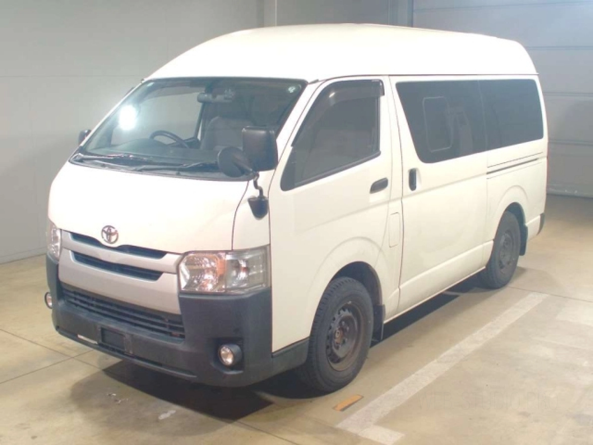 TOYOTA HIACE VAN TRH200K 2019