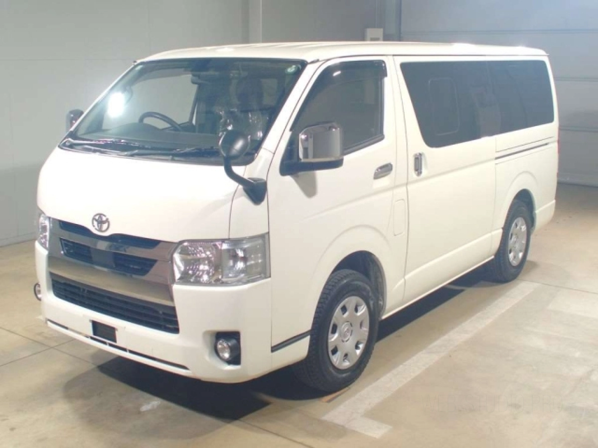 TOYOTA HIACE VAN GDH206V 2020