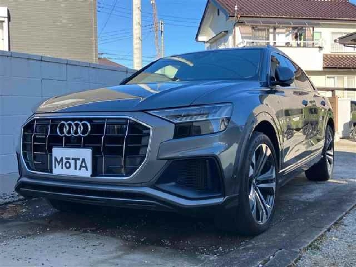 AUDI Q8 F1DCBA 2020