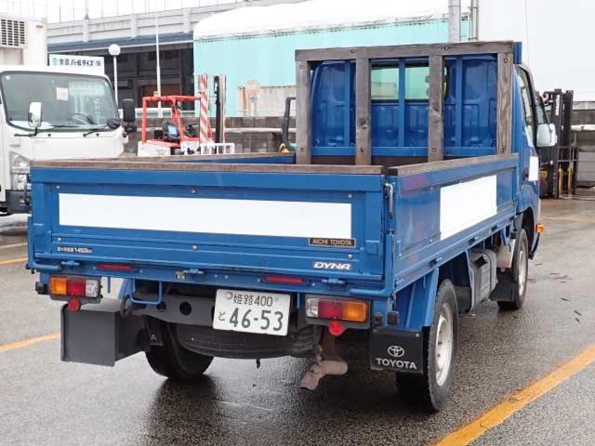 TOYOTA DYNA