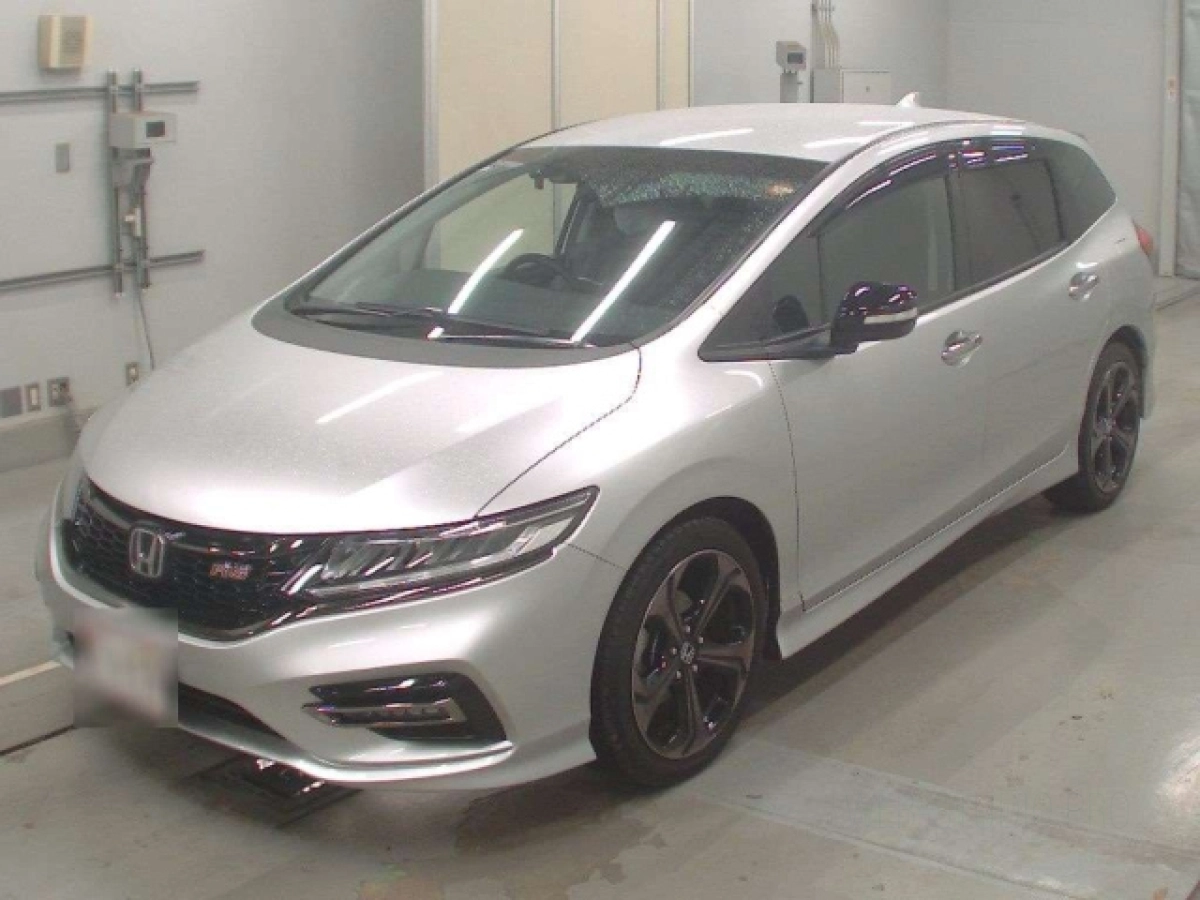 HONDA JADE FR5 2019