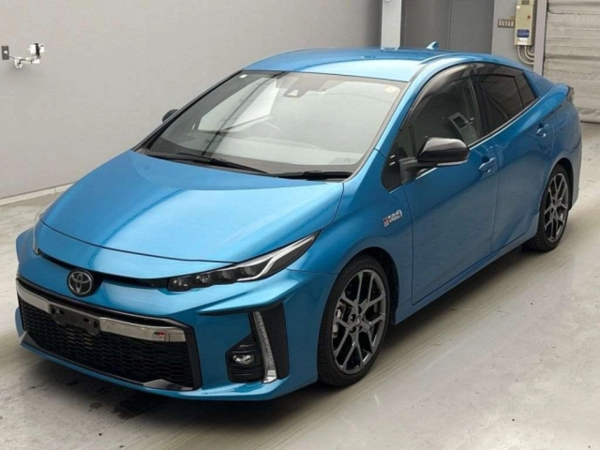 TOYOTA PRIUS PHV ZVW52 2019
