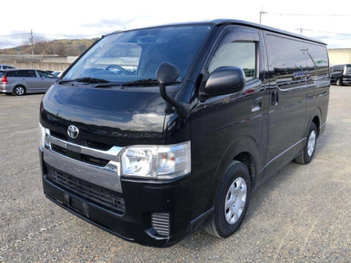 TOYOTA HIACE VAN GDH201V 2019