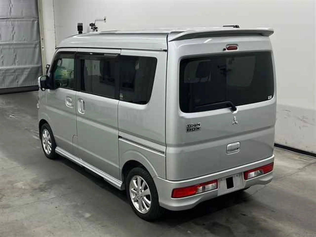 MITSUBISHI TOWNBOX