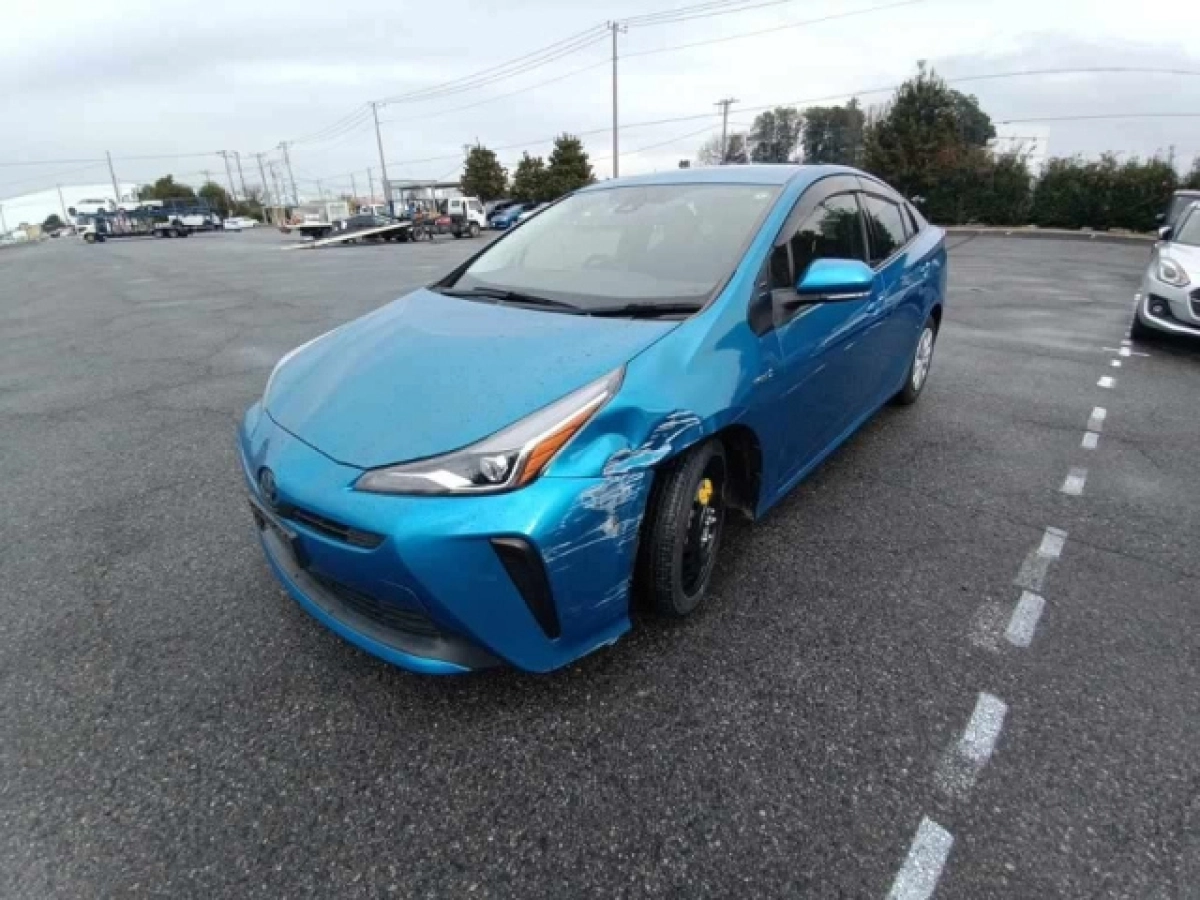 TOYOTA PRIUS ZVW51 2019