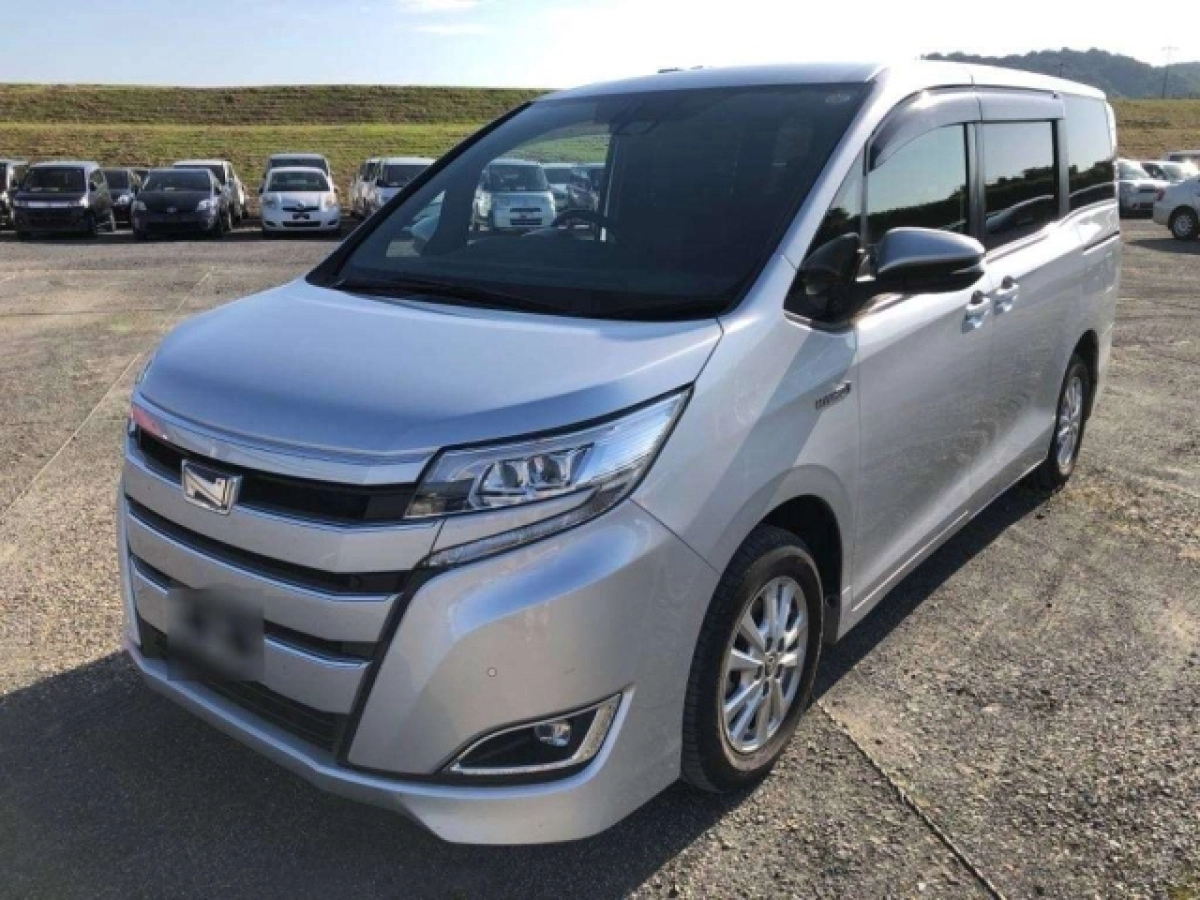 TOYOTA NOAH ZWR80G 2019