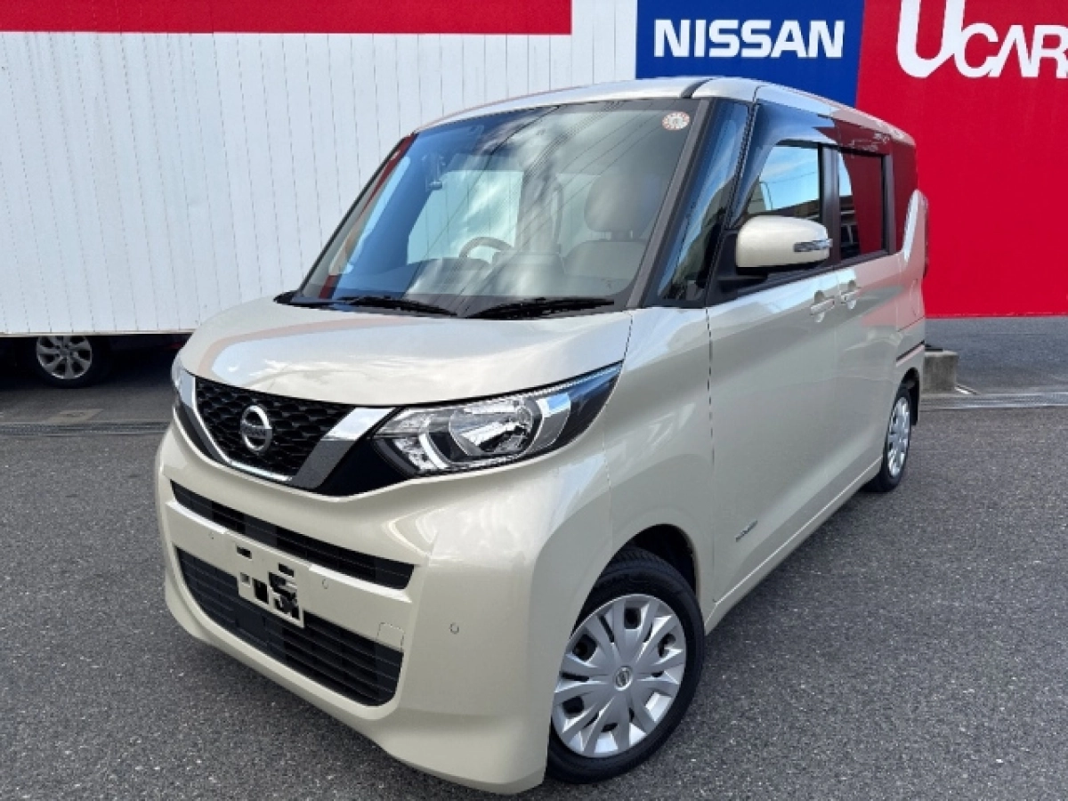 NISSAN ROOX