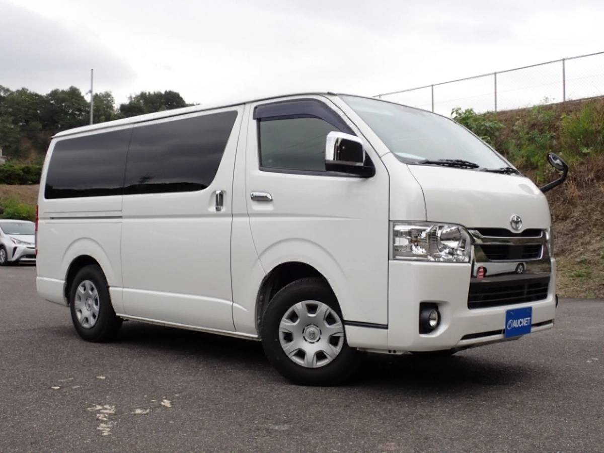 TOYOTA HIACE VAN TRH200V 2020